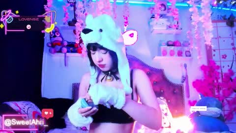 Sweet Ahri online show from January 14, 1:22 am
