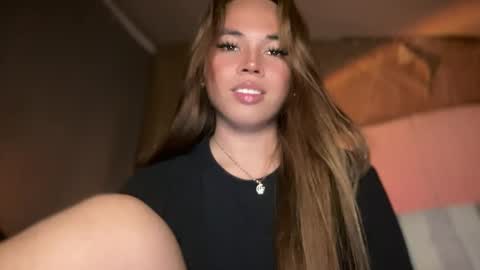 Snapshot of sweetalexa19 chatting on December 20, 8:28 am alexa your one and only queen online show from December 20, 8:28 am