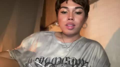 Snapshot of sweetalexa19 chatting on January 2, 5:39 pm alexa your one and only queen online show from January 2, 5:39 pm