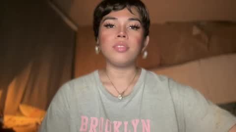 Snapshot of sweetalexa19 chatting on January 11, 9:15 am alexa your one and only queen online show from January 11, 9:15 am