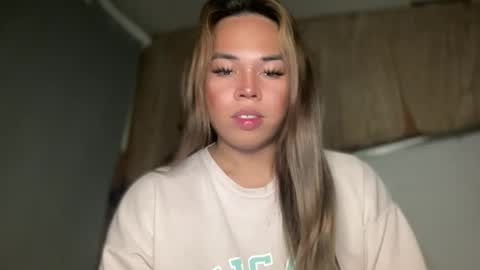 Snapshot of sweetalexa19 chatting on October 12, 8:52 pm alexa your one and only queen online show from October 12, 8:52 pm