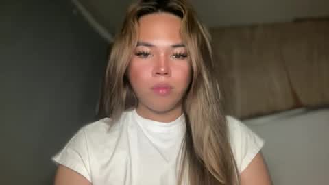 Snapshot of sweetalexa19 chatting on October 22, 4:24 am alexa your one and only queen online show from October 22, 4:24 am