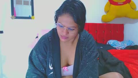 Snapshot of sweetalmaa chatting on December 21, 12:49 pm Alma online show from December 21, 12:49 pm