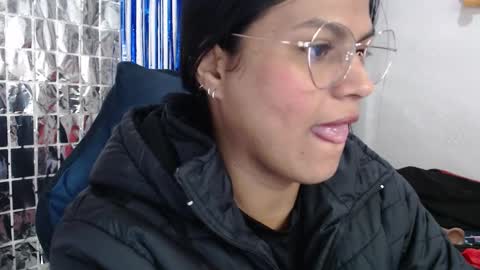Snapshot of sweetalmaa chatting on September 25, 9:35 am Alma online show from September 25, 9:35 am