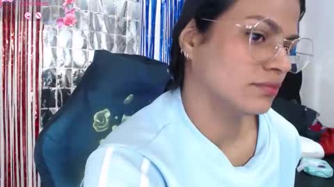 Snapshot of sweetalmaa chatting on October 4, 11:52 am Alma online show from October 4, 11:52 am