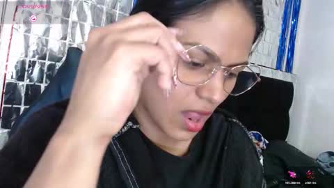 Snapshot of sweetalmaa chatting on October 17, 10:40 am Alma online show from October 17, 10:40 am