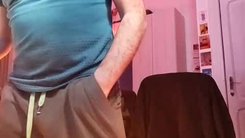 Snapshot of sweetandstrongjoy chatting on December 15, 2:49 am sweetandstrongjoy online show from December 15, 2:49 am