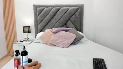 Snapshot of sweetandyy_ chatting on June 16, 1:58 pm ANDY online show from June 16, 1:58 pm