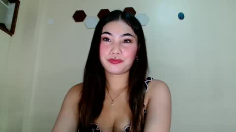 Snapshot of sweetasian_shai chatting on June 5, 11:16 am sweetasian_shai online show from June 5, 11:16 am