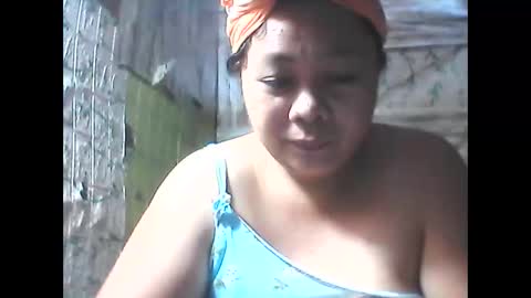 Snapshot of sweetava08 chatting on June 1, 12:56 am sweetava08 online show from June 1, 12:56 am