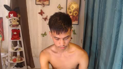 Snapshot of sweetbigcockz chatting on December 22, 10:15 pm sweetbigcockz online show from December 22, 10:15 pm