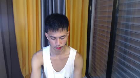 Snapshot of sweetbigcockz chatting on February 6, 9:43 am sweetbigcockz online show from February 6, 9:43 am