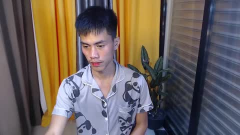 Snapshot of sweetbigcockz chatting on February 12, 3:05 pm sweetbigcockz online show from February 12, 3:05 pm