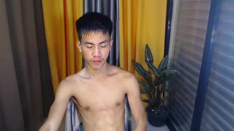 Snapshot of sweetbigcockz chatting on February 13, 5:22 pm sweetbigcockz online show from February 13, 5:22 pm