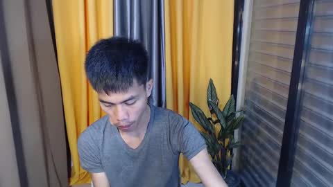 Snapshot of sweetbigcockz chatting on February 14, 2:33 pm sweetbigcockz online show from February 14, 2:33 pm