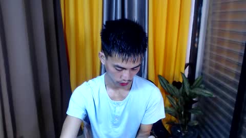 Snapshot of sweetbigcockz chatting on March 1, 8:21 pm sweetbigcockz online show from March 1, 8:21 pm