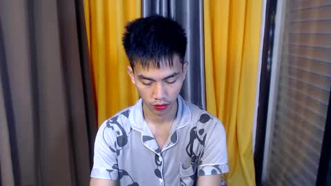 Snapshot of sweetbigcockz chatting on March 4, 6:39 pm sweetbigcockz online show from March 4, 6:39 pm