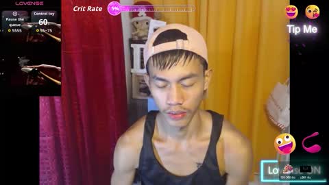 Snapshot of sweetbigcockz chatting on October 27, 6:01 pm sweetbigcockz online show from October 27, 6:01 pm