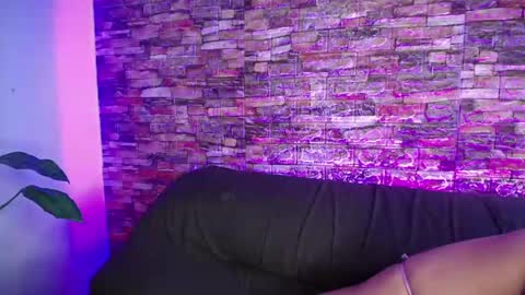 Snapshot of sweetbloomcs chatting on May 11, 4:15 pm sweetbloomcs online show from May 11, 4:15 pm
