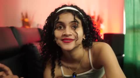 Salom independent model online show from September 15, 6:52 pm