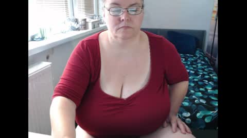 Sweetboobs85h online show from June 8, 8:58 am