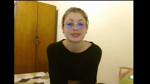 sweetcalm_ online show from March 5, 4:52 am