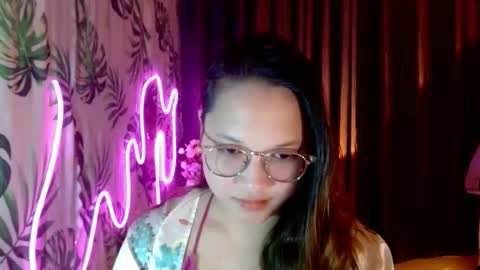 Sweetcaroline2001 online show from March 13, 2:01 pm