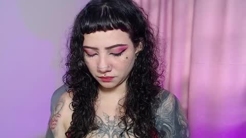 Snapshot of sweetcrime chatting on June 2, 2:08 pm Independent model online show from June 2, 2:08 pm