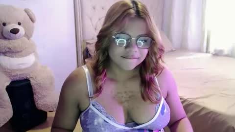 Snapshot of sweetcristalh chatting on November 14, 7:12 pm Cristal online show from November 14, 7:12 pm