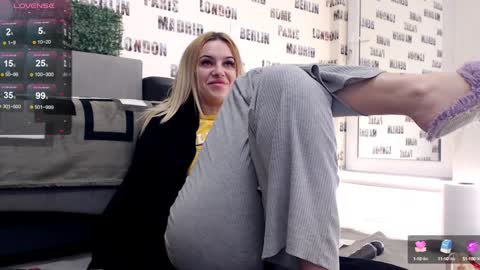 Snapshot of sweetdaiana23 chatting on January 18, 11:33 pm Daiana Onlyfans - Blonddaiana online show from January 18, 11:33 pm