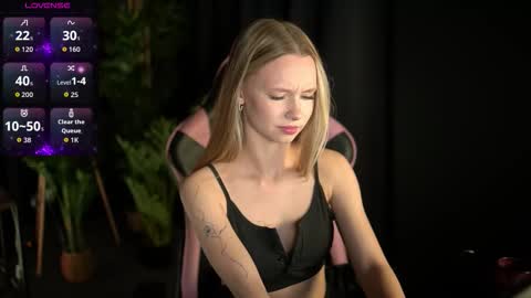 Lina online show from March 27, 6:18 pm