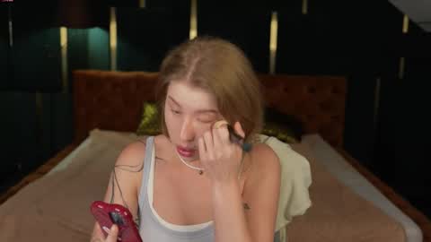 Amelia online show from September 26, 7:12 am