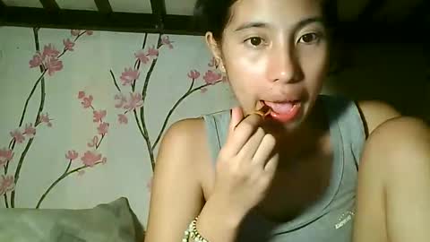 sweetdimple69 online show from September 19, 12:28 pm