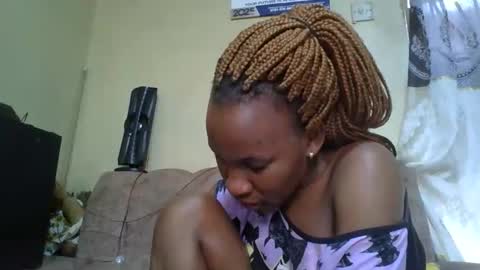 sweetdiva2012 online show from September 12, 8:14 am