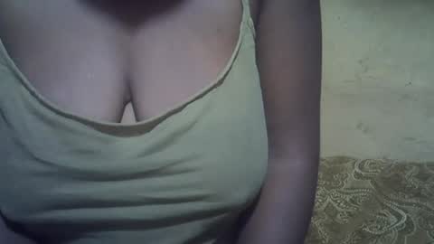 Snapshot of sweetdivah2 chatting on July 19, 1:53 am divinah online show from July 19, 1:53 am