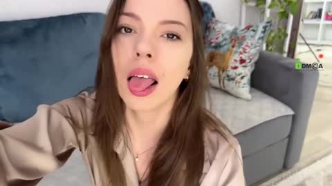 Vicktorious online show from February 26, 1:30 pm