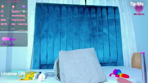 Mia online show from October 8, 3:15 am