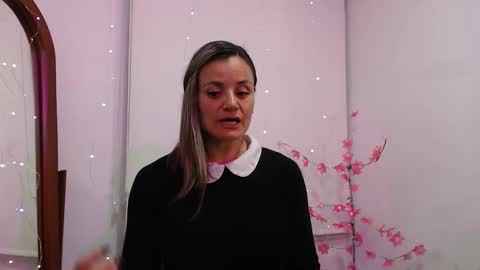 sweef online show from February 24, 10:52 pm