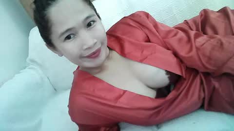 Stacy online show from April 28, 4:01 pm