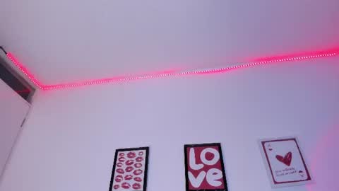 Snapshot of sweetfire_moon1 chatting on June 11, 12:32 am sweetfire_moon1 online show from June 11, 12:32 am