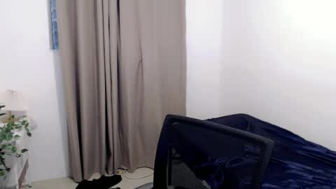 Snapshot of sweetgirl_acxx chatting on June 20, 2:53 pm Just call me AC online show from June 20, 2:53 pm