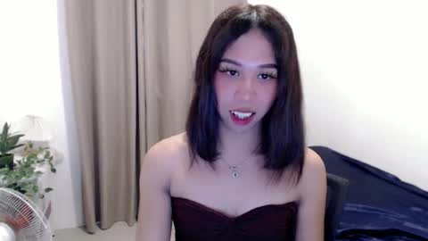 Snapshot of sweetgirl_acxx chatting on June 21, 4:15 am Just call me AC online show from June 21, 4:15 am