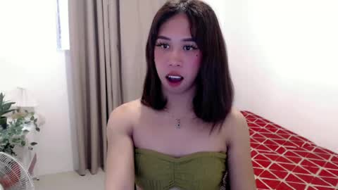 Snapshot of sweetgirl_acxx chatting on June 23, 6:22 am Just call me AC online show from June 23, 6:22 am
