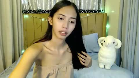 Snapshot of sweetgirl_daphne chatting on May 20, 6:30 am sweetgirl_daphne online show from May 20, 6:30 am