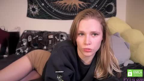 Snapshot of sweetgracee chatting on October 26, 2:39 am sweetgracee online show from October 26, 2:39 am