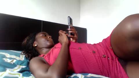 Snapshot of sweetgurl05 chatting on July 7, 1:48 pm sweetgurl05 online show from July 7, 1:48 pm