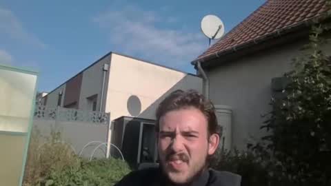 sweetguyss12 online show from September 29, 8:52 am