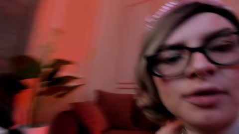 Kira online show from January 25, 3:20 pm