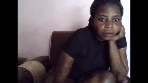 Snapshot of sweetib1 chatting on June 5, 11:27 am sweetib1 online show from June 5, 11:27 am