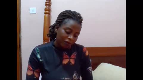 Snapshot of sweetib1 chatting on June 6, 8:19 am sweetib1 online show from June 6, 8:19 am